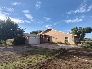 10 Nightshade Ct, Los Lunas, NM 87031