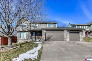 16826 L Cir, Omaha, NE 68135