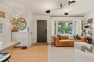 529 Spruce St, Madison, WI 53715