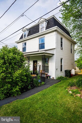920 Maple St, Lititz, PA 17543