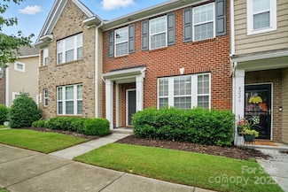 8230 Viewpoint Ln, Cornelius, NC 28031