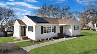 174 Dogwood St, Fairhaven, MA 02719
