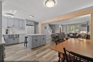 104 W 52nd St, Bayonne, NJ 07002