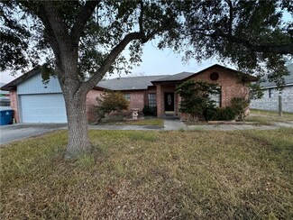 2406 Oak Brook Dr, Portland, TX 78374
