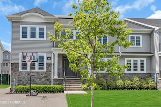 109 Northfield Dr, Lakewood, NJ 08701