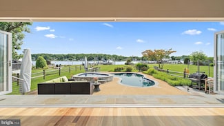 22 E Lake Dr, Annapolis, MD 21403