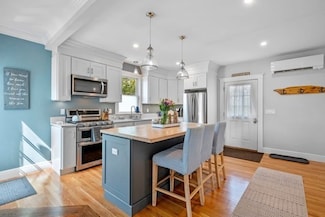 37 School St Unit 2, Beverly, MA 01915