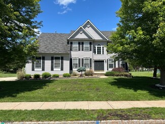 30 Julie Ct, Somerset, NJ 08873