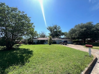 1101 Dell St, Fort Worth, TX 76108
