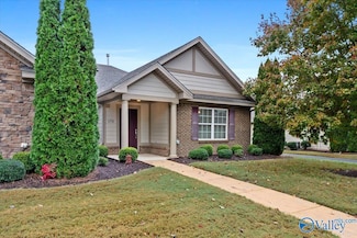 172 Moore Farm Cir NW, Huntsville, AL 35806