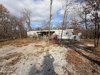 11836 Olson Ln, Neosho, MO 64850