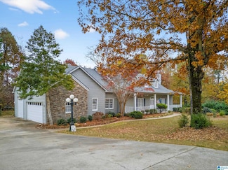 178 Huntington Trace, Anniston, AL 36207