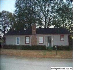 141 5th Ave SW, Graysville, AL 35073