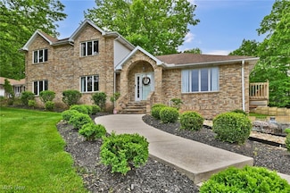 14369 E Bagley Rd, Middlebrg Heights, OH 44130