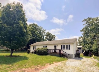 4024 Waterlick Rd, Forest, VA 24551