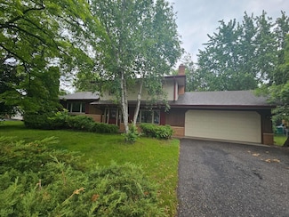 7740 Arlington Ave N, Brooklyn Park, MN 55443