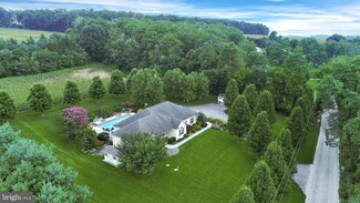 11867 Glen Valley Rd, Glen Rock, PA 17327