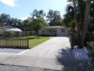 211 Avacado Ct, Fort Myers, FL 33905