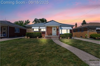 19045 Morningside Ave, Eastpointe, MI 48021