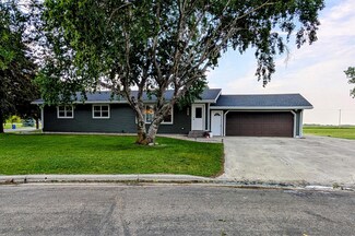 308 9th Ave, Clarkfield, MN 56223