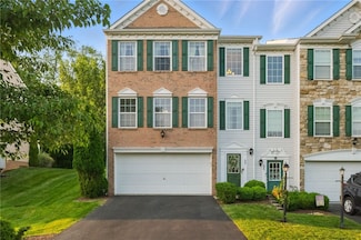 207 Grace Manor Dr, Coraopolis, PA 15108