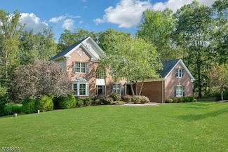 33 Chancellor Way, Long Valley, NJ 07853