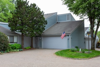 504 Harvest Commons Unit 504, Westport, CT 06880