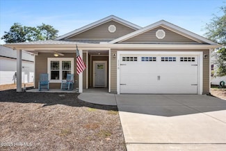 116 NE 35th St, Oak Island, NC 28465