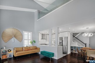 116 Abbie Ct Unit A2, West New York, NJ 07093
