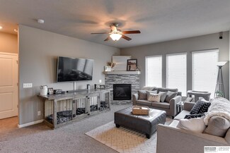 16642 Hanover St, Bennington, NE 68007