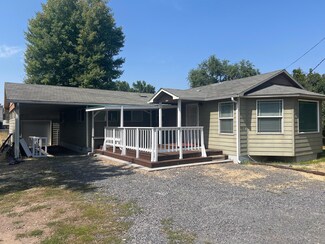 4816 Summers Ln, Klamath Falls, OR 97603