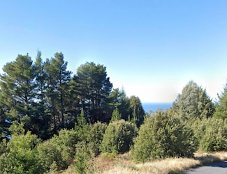 2715 Toth Rd, Shelter Cove, CA 95589