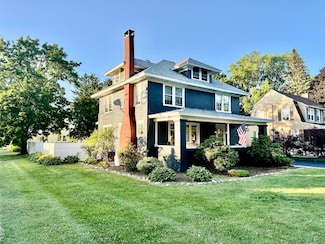 26 3rd St, Malone, NY 12953