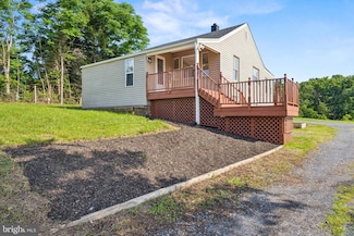 1611 Hudson Hollow Rd, Stephens City, VA 22655
