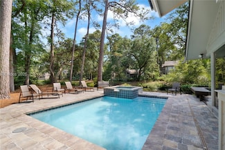 28 Gunnery Ln, Hilton Head Island, SC 29928