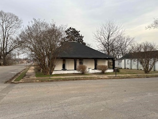 300 Pittsburgh Ave, Sheffield, AL 35660