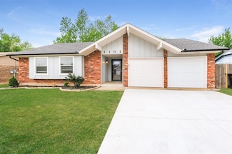 1101 N Avery Dr, Moore, OK 73160