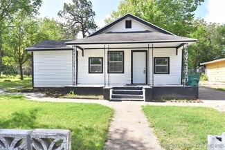 12 E Mill Ave, Sapulpa, OK 74066