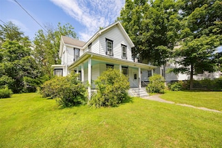 13 Mulford Ave, Staatsburg, NY 12580