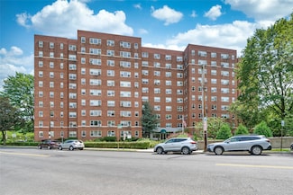 900 Palmer Rd Unit 4C, Bronxville, NY 10708