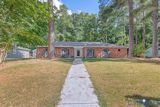 1809 Tudor Ln, Petersburg, VA 23805