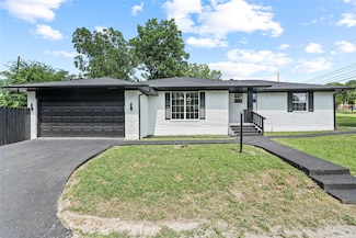 3423 W Clarendon Dr, Dallas, TX 75211
