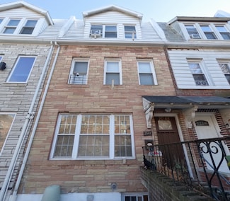 20-45 31st St, Astoria, NY 11105