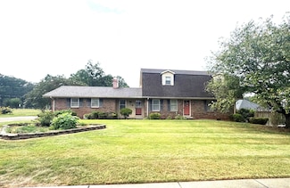 2208 Gusmus Ave, Muscle Shoals, AL 35661