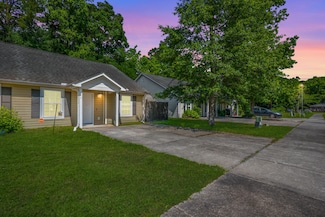 207 Allen Richard Ct Unit B, Moncks Corner, SC 29461