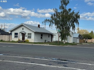 2800 10th St, Baker City, OR 97814
