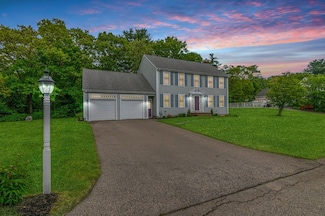 10 Hanifan Ln, East Weymouth, MA 02189