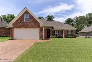 2634 Harvest Tree Dr, Southaven, MS 38672