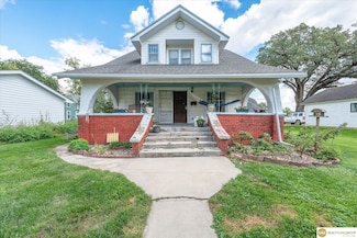 406 Weare St, Woodbine, IA 51579