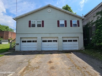 16 Brook St, Montgomery, PA 17752
